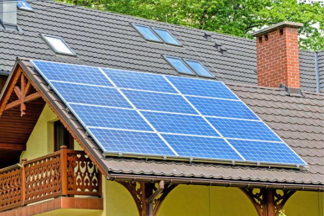Optimizing Solar Panel Spacing: Shading, Ventilation & Maintenance