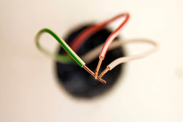 Signs of Bad Electrical Wiring